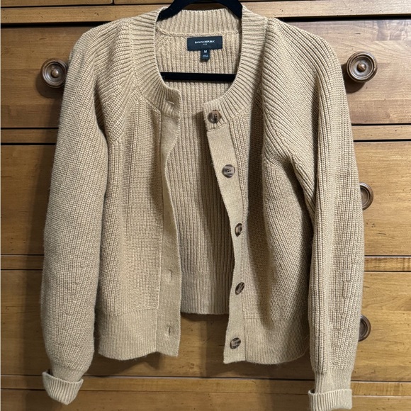 Banana Republic Tan Cardigan Sweater Cropped Ribbed Knit - Picture 6 of 6